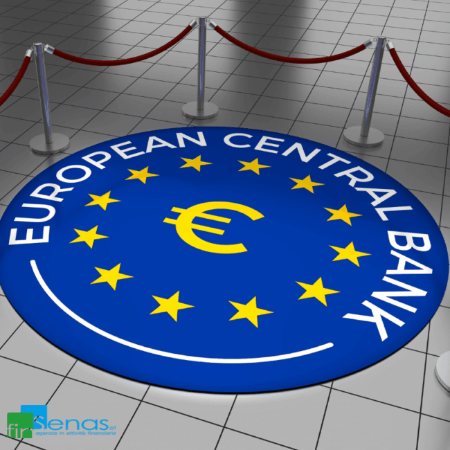 Logo della Banca Centrale Europea su sfondo blu con stelle gialle, circondato da cordoni di sicurezza.